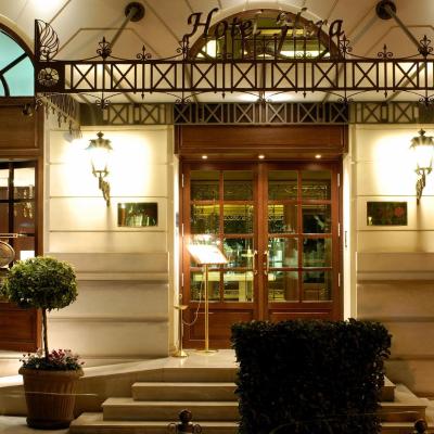 Hera Hotel (9 Falirou street, Makriyianni 11742 Athènes)