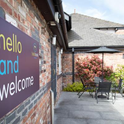Hello Hotel (267 East Lancashire Road M27 0AA Manchester)