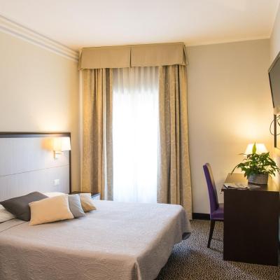 Hotel Alpi Resort (Via A. Bonafous 5 10123 Turin)