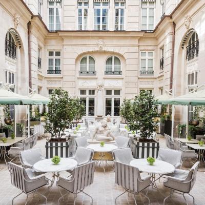 Hotel de Crillon (10 Place de la Concorde 75008 Paris)