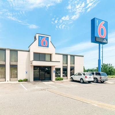 Motel 6-Oklahoma City, OK - South (1337 S.E. 44th Street OK 73129 Oklahoma City)