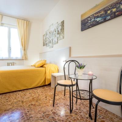 B&B Dolce Luna (Via della Bellariva 20 50136 Florence)