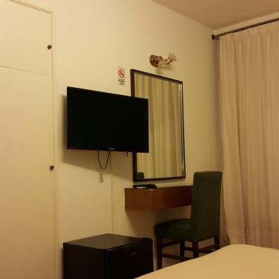 Hotel Avenida (Av. de Mayo 623 1084 Buenos Aires)