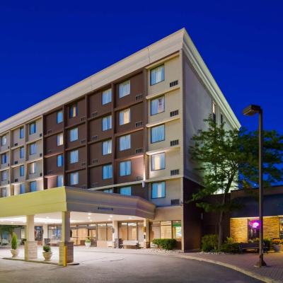 Best Western Plus Toronto Airport Hotel (5825 Dixie Road L4W 4V7 Mississauga)