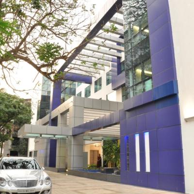 Adarsh Hamilton (No 2/4, Langford Garden Road, Richmond Town 560025 Bangalore)