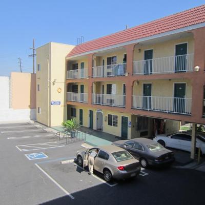Starlight Inn, Valley Blvd - Downtown LA (4949 Valley Boulevard CA 90032 Los Angeles)