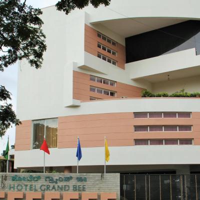 Hotel Grand Bee Bangalore (No. 37/1, Railway parallel Road, Yeshwanthpur 560022 Bangalore)