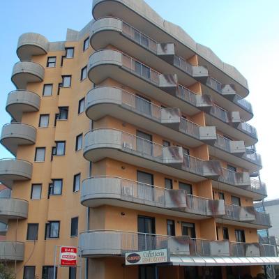 Campus Hotel (Via Celso Ulpiani, 11 70122 Bari)