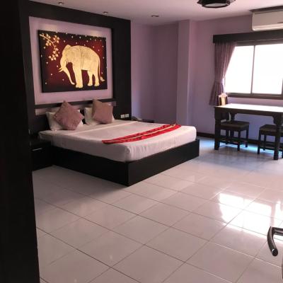 ZIP Hotel & Restaurant (198/6 Soi Diana Moo 9 Nongprue, Banglamung, Chonburi 20150 Pattaya (centre))