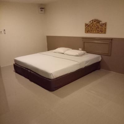 Tongpoon Hotel (130 Rama 6 Road,Rong Muang Soi 4, Prrtumwan (Pom Prap) 10330 Bangkok)