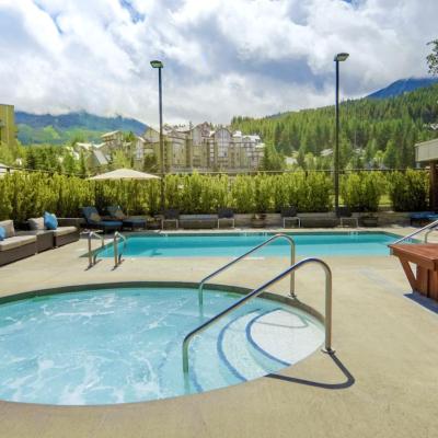 Aava Whistler Hotel (4005 Whistler Way V0N 1B4 Whistler)