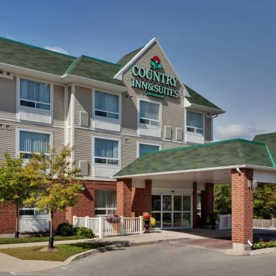 Country Inn & Suites by Radisson, London South, ON (774 Baseline Rd East N6C 2R6 London)