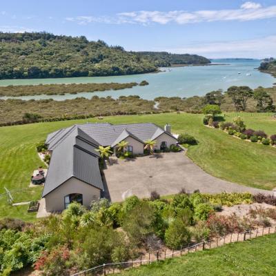 Okura River Estate Getaway (107 Warman Road, Albany 0792 Auckland)