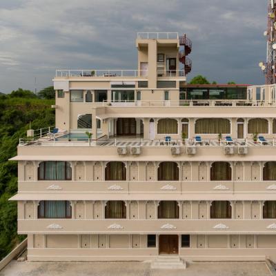 Hotel Raj Kuber (B1- Ambavgarh 313001 Udaipur)