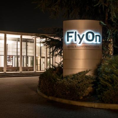 FlyOn Hotel & Conference Center (Via Dell'Aeroporto 34/36 40132 Bologne)