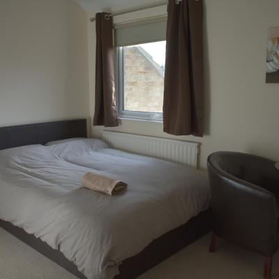 Home and a Stay (8 Waterdale Close BS9 4QN Bristol)