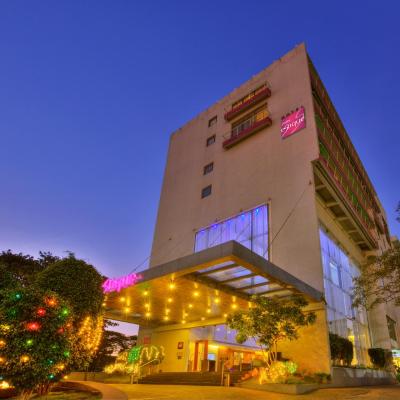 Hotel Parc Estique (Nagar Road, Near Giga Space, Viman Nagar 410014 Pune)