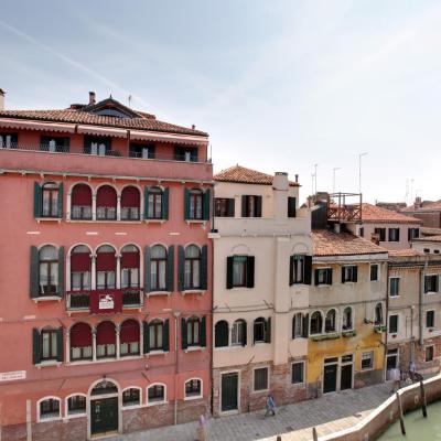 Palazzo Schiavoni Residenza d'epoca & Suite-Apartments (Fondamenta dei Furlani 3288 30122 Venise)