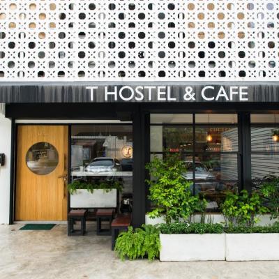 T Hostel @ Victory Monument (156/3 Phahonyothin Rd, Samsennai, Phayathai 10400 Bangkok)