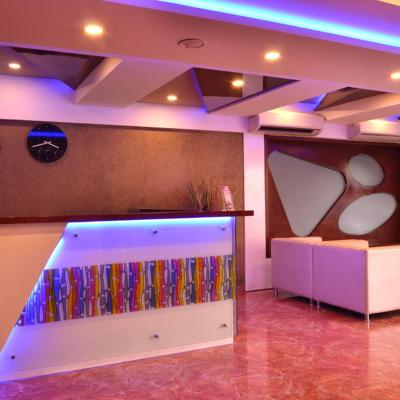 Privilege Inn (Opp. Chincholi Fire Station, Near Inorbit Mall, Goregaon - Malad Link Road, Malad (west) 400064 Mumbai)