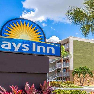 Days Inn by Wyndham Fort Lauderdale Airport Cruise Port (1700 West Broward Boulevard FL 33312 Fort Lauderdale)