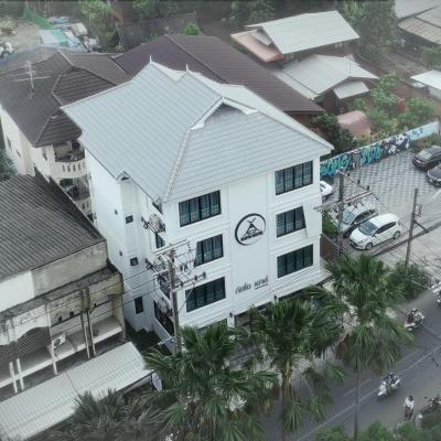 Gusto House (72/1-2 Singharaj Road, T.Sriphum A.Muang 50200 Chiang Mai)