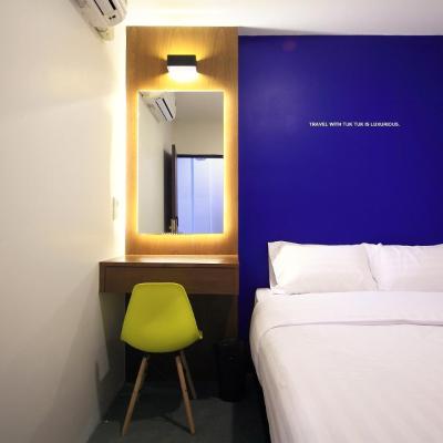 Tuk Tuk Hostel (101, Somdet prapinklao Road, Bang Yi Khan Bang Phlat,Bangkok 10700 Bangkok)