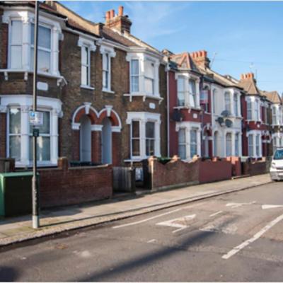 Rooms To Let In London (75 Winchelsea Road N17 6XL Londres)