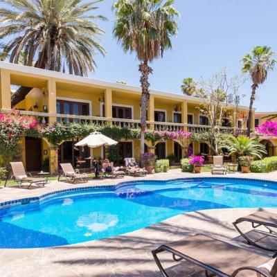 El Encanto Inn & Suites (Morelos 133 CP23400 San José del Cabo)