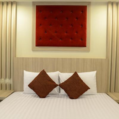 DB Plus 3 (999/999 Soi Pradit Manu Tam 6, Klongjaokhunsingh, Wang Thong Lang 10310 Bangkok)