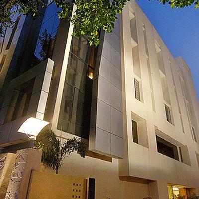 Hotel Metropole (174 Sarat Bose Road 700029 Kolkata)