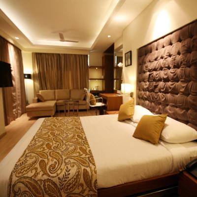 Hotel Riverview (Nr. Sakar VII, Nehru Bridge Corner, Ashram Road, 380009 Ahmedabad)