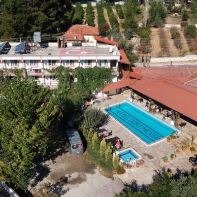 Hotel Dort Mevsim (Hasan Tahsin Cad. No:19 20280 Pamukkale)