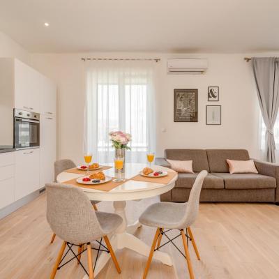 CAPITAL Apartments and Rooms (Ulica kneza Viseslava 20,Split,Croatia 21000 Split)