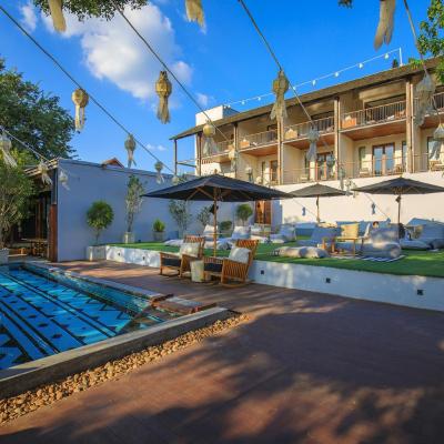 Sala Lanna Chiang Mai (49 Charoenrat Road, Wat Gate, Muang 50000 Chiang Mai)