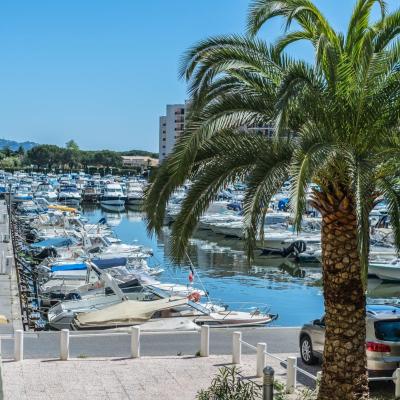 Cannes Marina Appart Hotel Mandelieu (150 allee de la Marine Royale, Residence Le Surcouf, Entree D 06210 Mandelieu-la-Napoule)