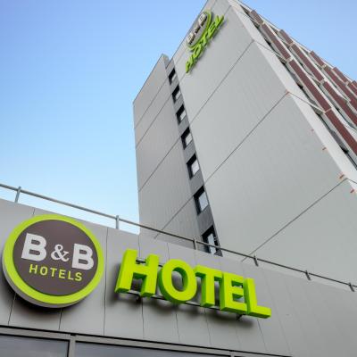 B&B HOTEL Bordeaux Centre Gare Saint-Jean (7 Allée du Corail 33800 Bordeaux)