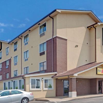Super 8 by Wyndham Nashville/ Dntn/ Opryland Area (3320 Dickerson Pike TN 37207-2955 Nashville)