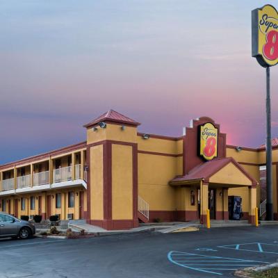 Super 8 by Wyndham Indianapolis-Southport Rd (4033 East Southport Road IN 46237 Indianapolis)