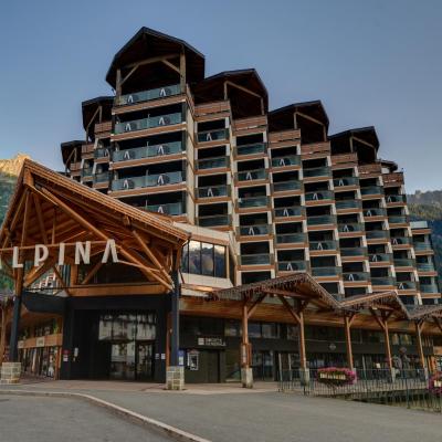 Alpina Eclectic Hotel (79 Avenue du Mont Blanc BP 135 74400 Chamonix-Mont-Blanc)