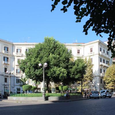 The Queen's Room (Piazza Vanvitelli 5 80129 Naples)