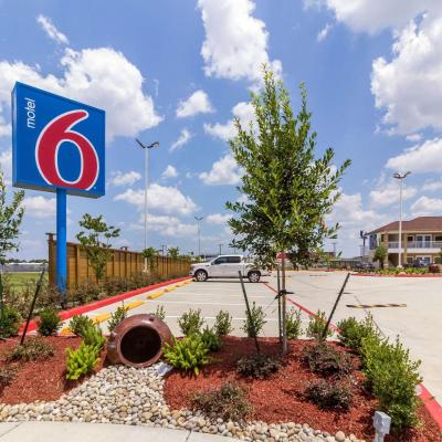 Motel 6-Houston, TX - North (12550 Kuykendahl Rd TX 77090 Houston)