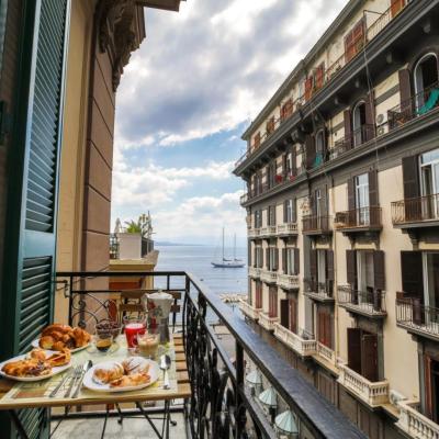 Di Palma Suite (Via Generale Giordano Orsini 46 80132 Naples)