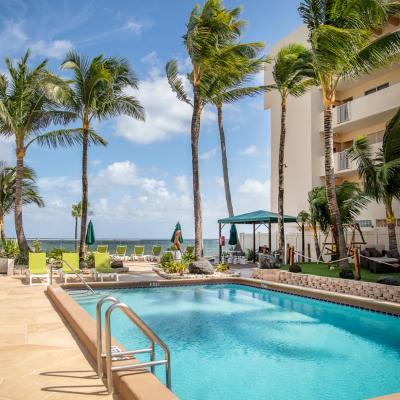 Windjammer Resort and Beach Club (4244 El Mar Drive FL 33308 Fort Lauderdale)