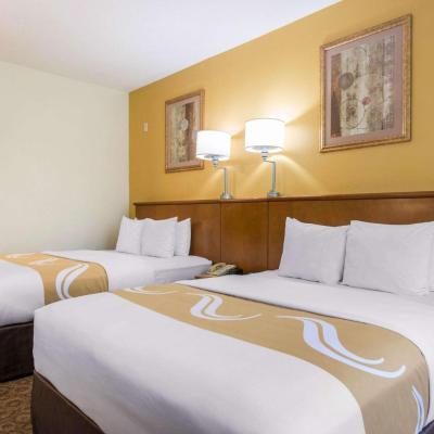 Quality Inn & Suites Near the Theme Parks (5635 Windhover Drive FL 32819 Orlando)