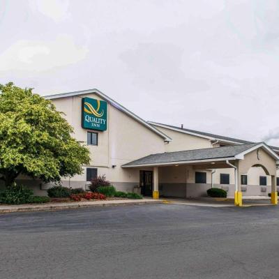 Quality Inn South (4502 South Harding Street IN 46217 Indianapolis)