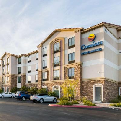 Comfort Inn & Suites Henderson - Las Vegas (475 Marks Street NV 89014 Las Vegas)
