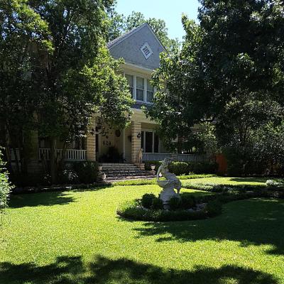Strickland Arms Bed and Breakfast (604 East 47th Street TX 78751 Austin)