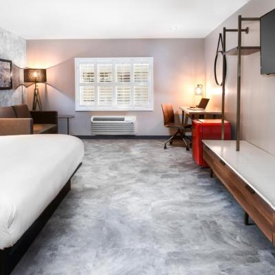 Hollywood Inn Suites Hotel (1030 W EL SEGUNDO BLVD CA 90247 Los Angeles)