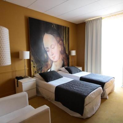 Hôtel Cecyl Reims Centre (24 Rue Buirette 51100 Reims)